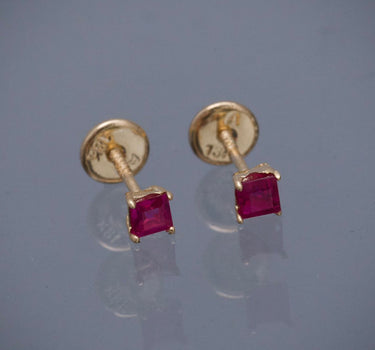Topos con 37pts de rubie 0.65gr / Largo 0.3cm / Oro Amarillo Nac (Joya) B