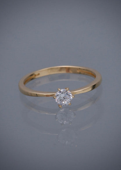 Solitario liso con swarovski blanco 1.85gr / Talla: 6 3/4 / Oro Amarillo Nac B