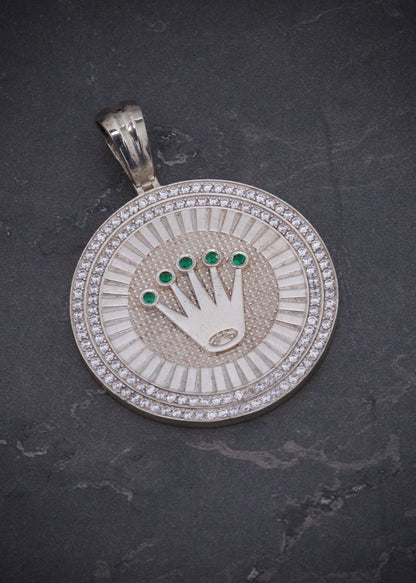 Dije corona rx con swarovski verde 17.7gr / Largo 5.3cm / P