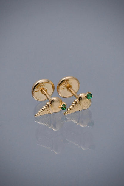 Topos helado con swarovski verde 0.7gr / Largo 0.7cm / Oro Amarillo Nac B