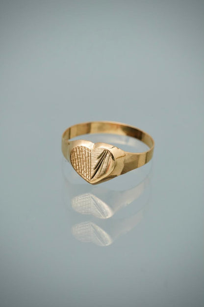 Anillo corazon 1.25gr / Talla 9 — Oro Amarillo