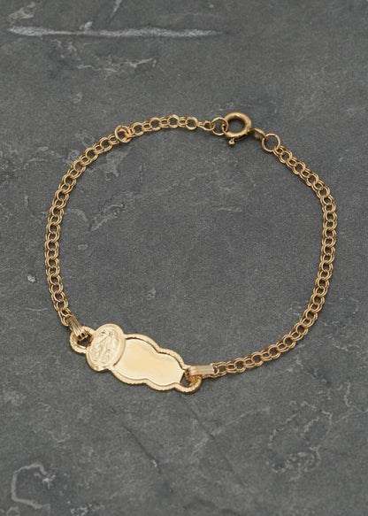 Pulso Bebe con Placa Virgen de la Milagrosa 1.4gr / 14cm / Ancho 8,3mm — Oro Amarillo