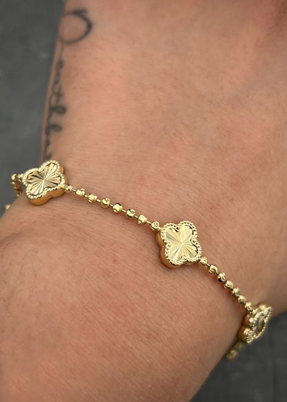 Pulso Lucky Clover Diamantado 5.2gr / 17,5cm / Ancho 10mm — Oro Amarillo