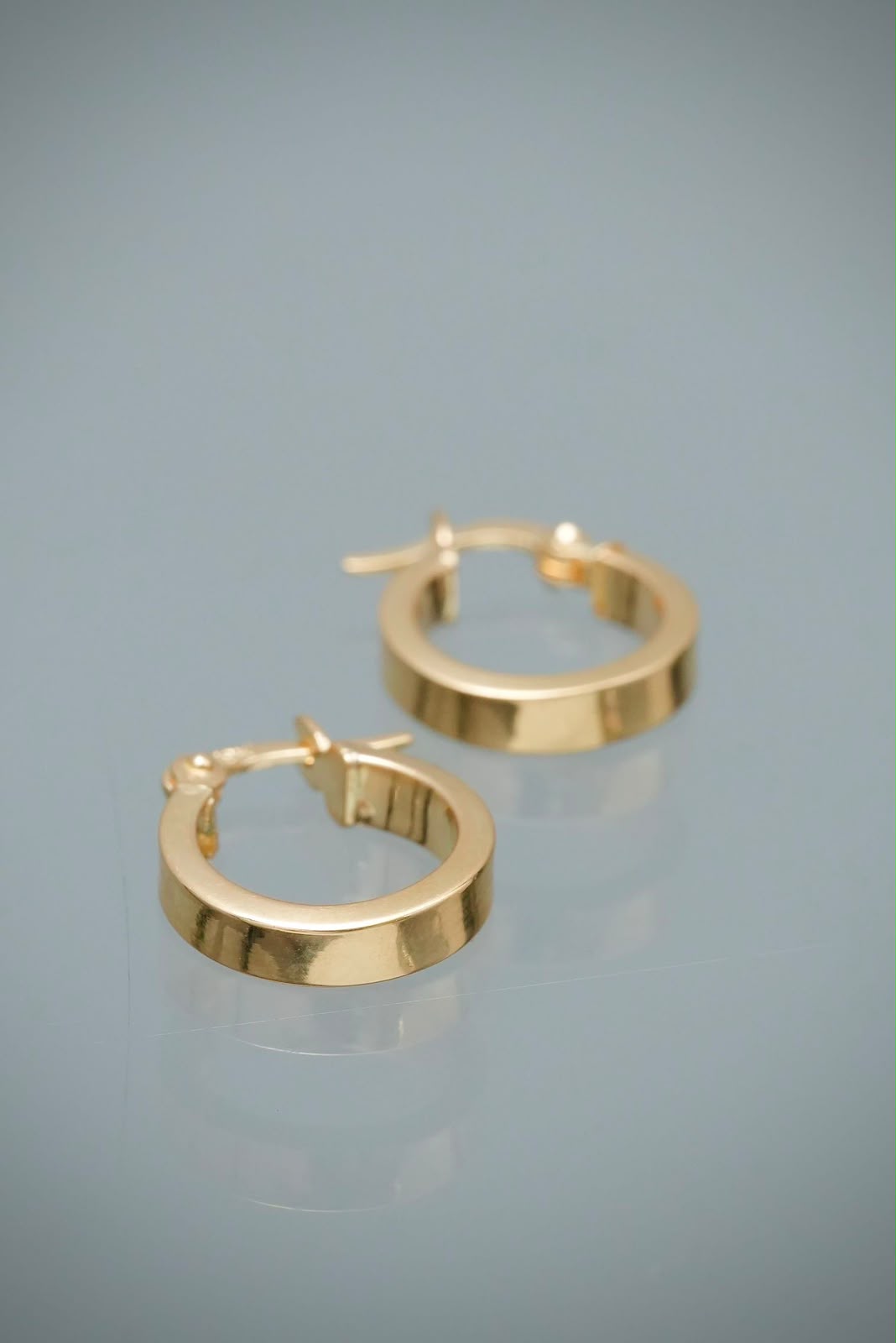 Candongas Lisas 1.4gr / 1.5cm / 3mm — Oro Amarillo