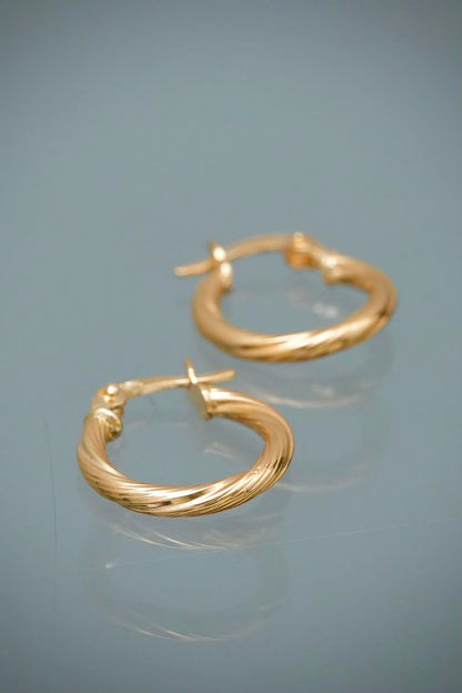 Candongas Entorchadas 1.5gr / 1.6cm / 2.5mm — Oro Amarillo