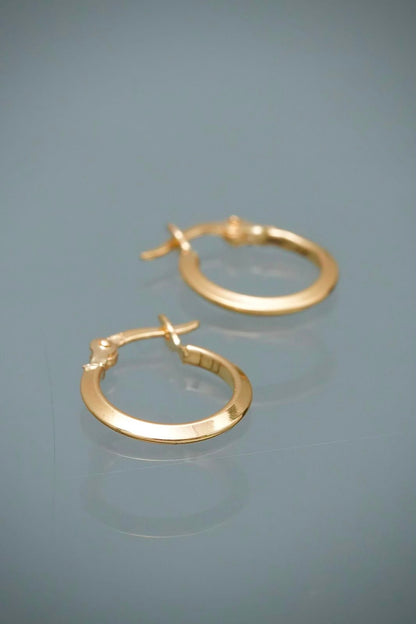 Candongas Lisas 0.8gr / 1.5cm / 1.6mm — Oro Amarillo