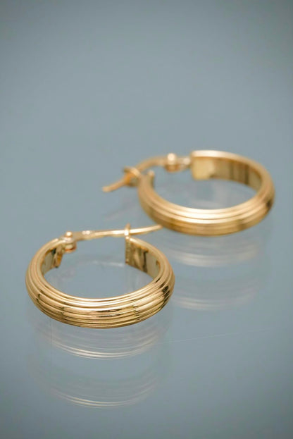 Candongas con Detalle 2gr / 1.9cm / 3.9mm — Oro Amarillo