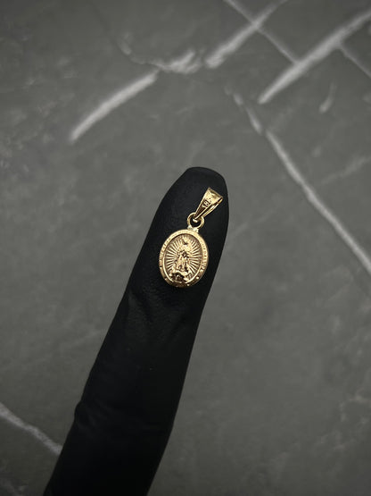 Dije virgen de guadalupe 0.5gr / Largo 1.8cm / Oro Amarillo Nac B