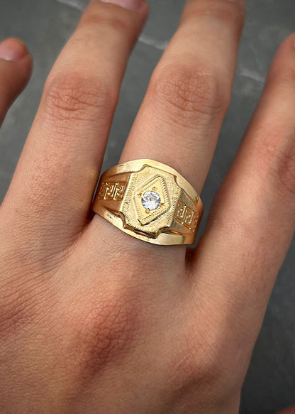 Anillo con swarovski blanco 3gr / Talla 11 1/4 / Oro Amarillo Nac B