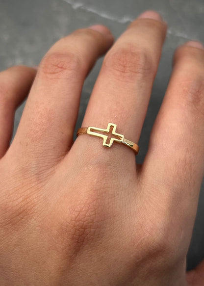 Anillo cruz 1.55gr / TALLA 6 / Oro Amarillo Nac M