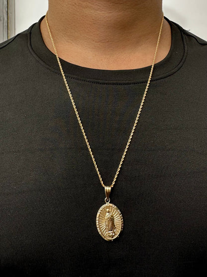 Dije virgen de guadalupe 3.45gr / Largo 4.2cm / Oro Amarillo Nac M