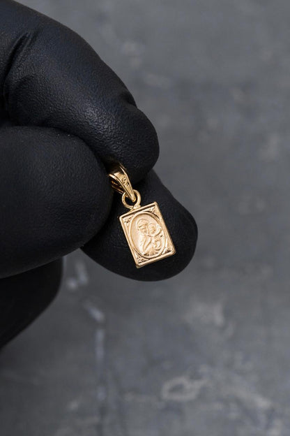 Dije virgen deL carmen 0.4gr / Largo 1.6cm — Oro Amarillo