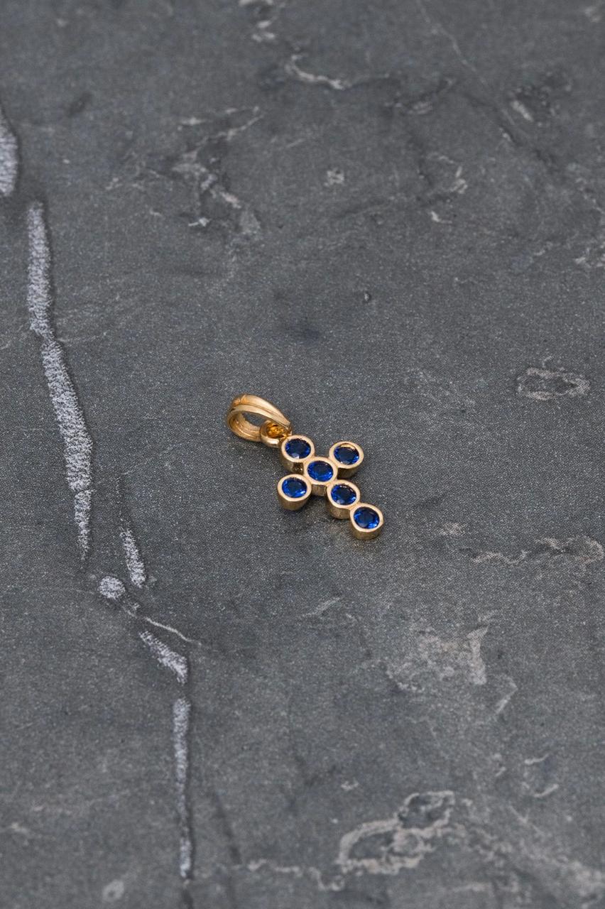 Dije cruz con swarovski azul 0.7gr / Largo 1.7cm — Oro Amarillo