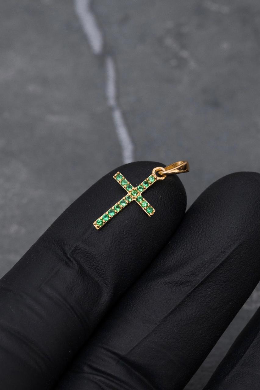 Dije cruz con swarovski verDe 0.6gr / Largo 2cm / Oro Amarillo Nac B