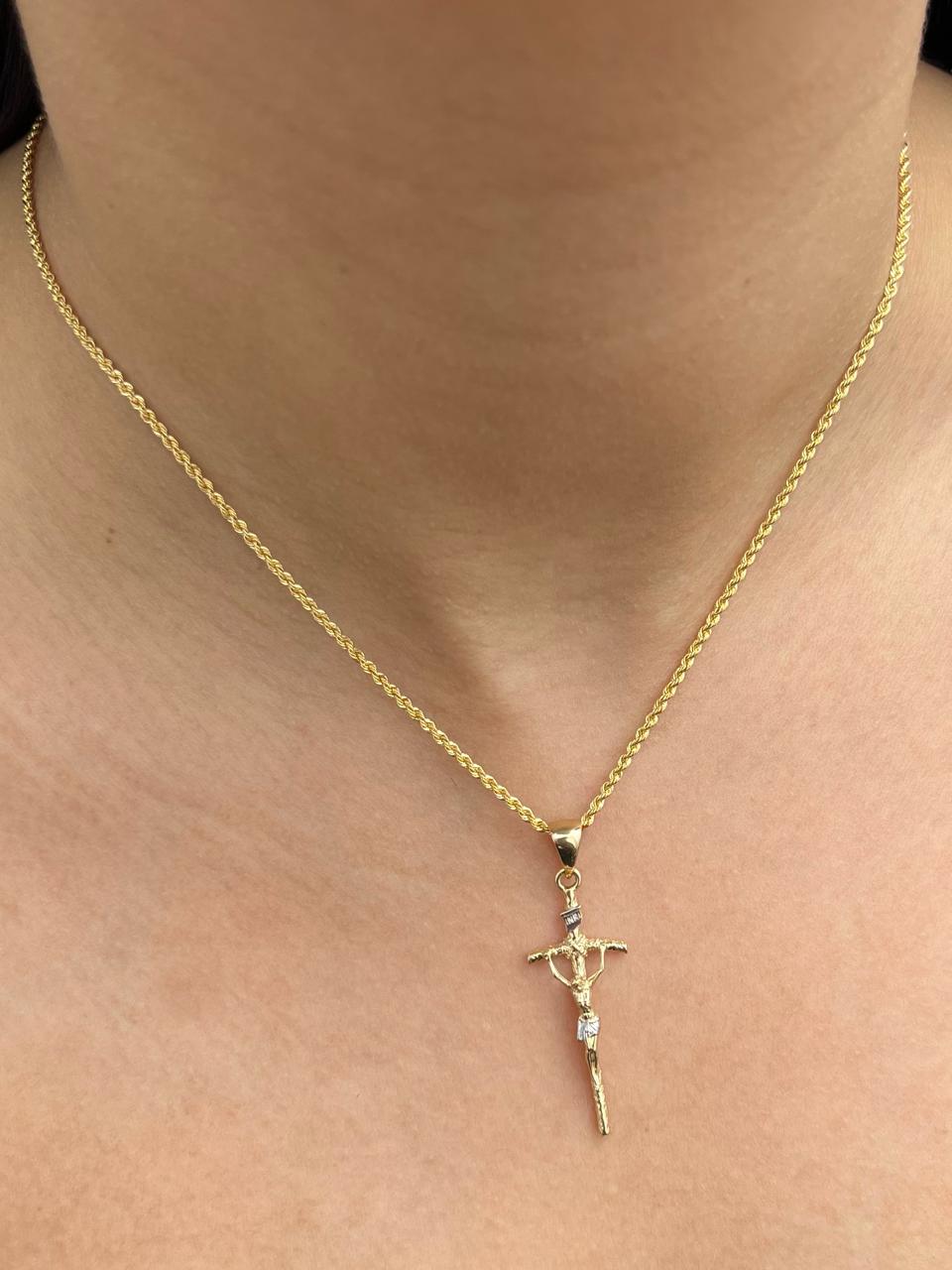 Dije cruz con cristo 2.35gr / Largo 4.2cm — Oro Amarillo