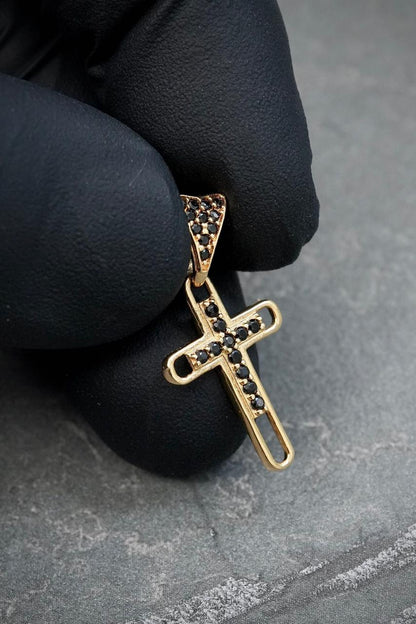Dije cruz con swarovski negro 1.1gr / Largo2.5cm / Oro Amarillo Nac B