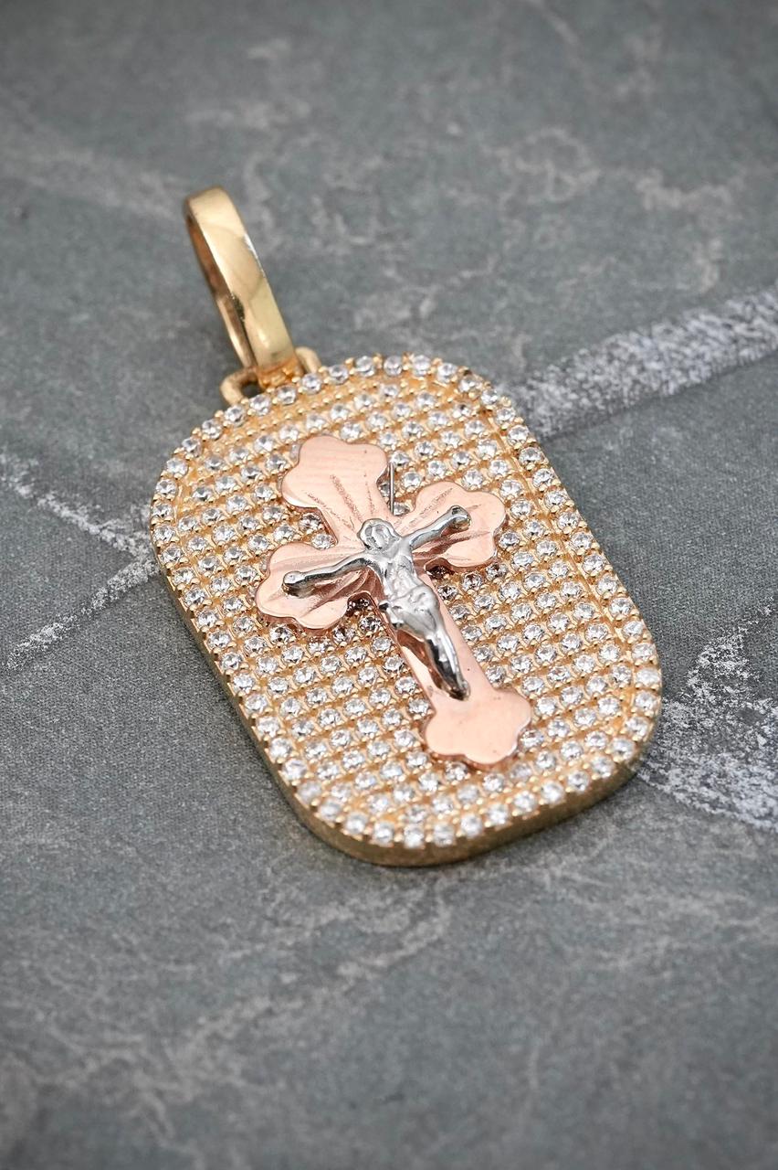 Dije placa con cruz y swarovski blanco 5.6gr / Largo 3.3cm — Tres Oros