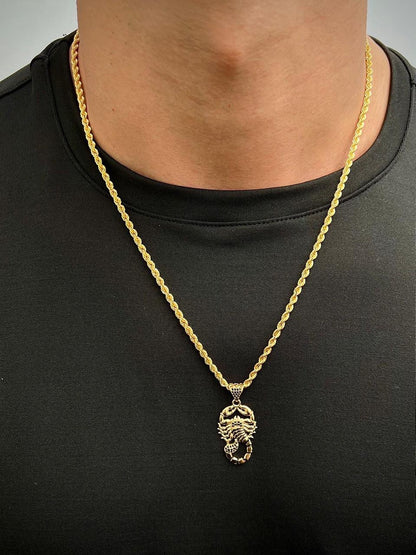 Dije escorpion con swarovski negro 4.25gr / Largo 4cm / Oro Amarillo Nac B