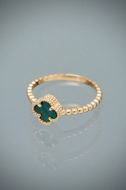 Anillo lucky clover piedra verde 2.1gr / Talla 6 1/4 — Oro Amarillo