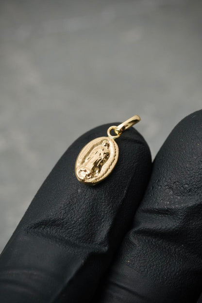Dije virgen de guadalupe 0.4gr / Largo 1.6cm / Oro Amarillo Nac M