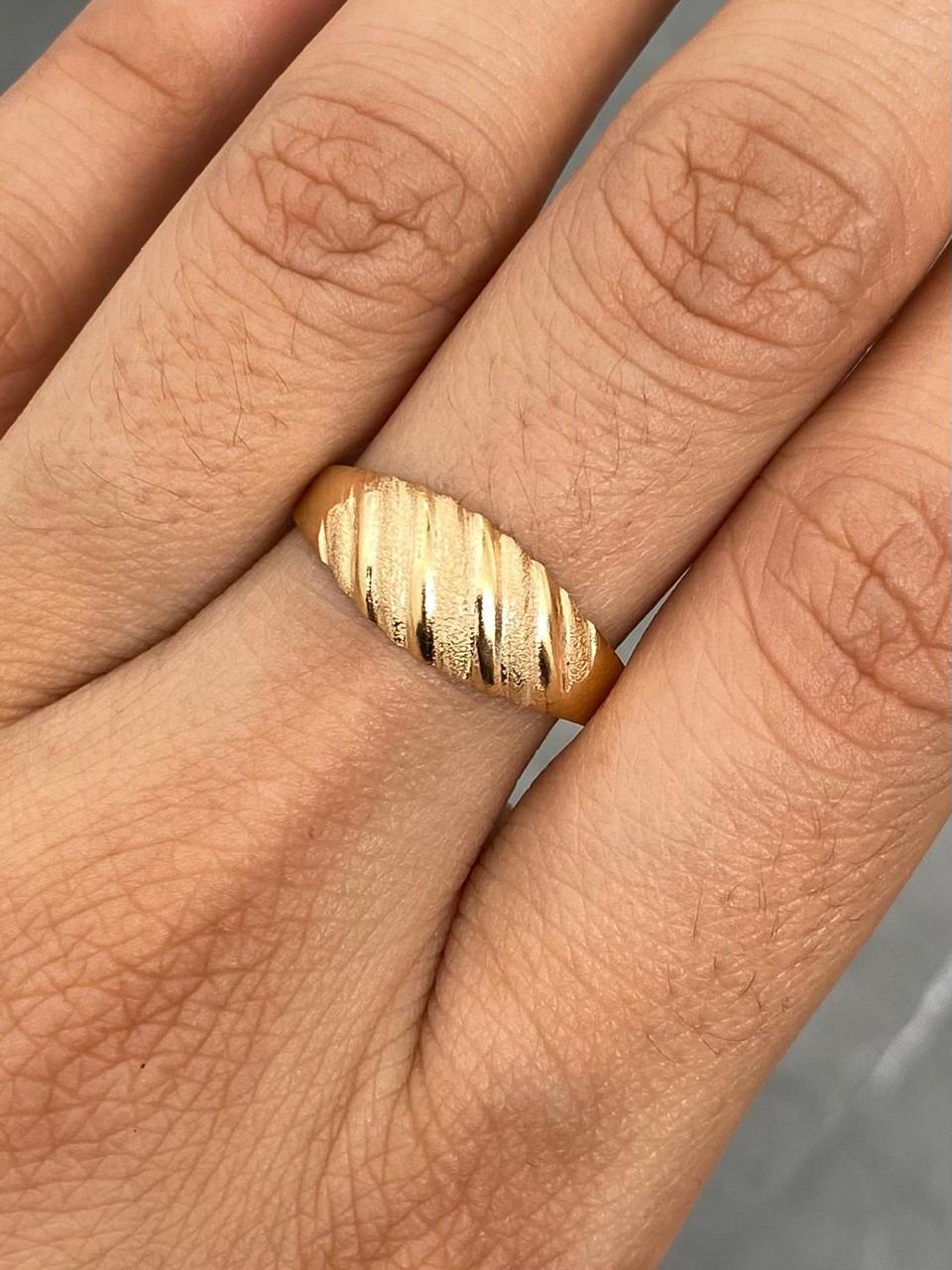 Anillo  1.25gr / Talla 8 3/4 / Oro Amarillo Nac B