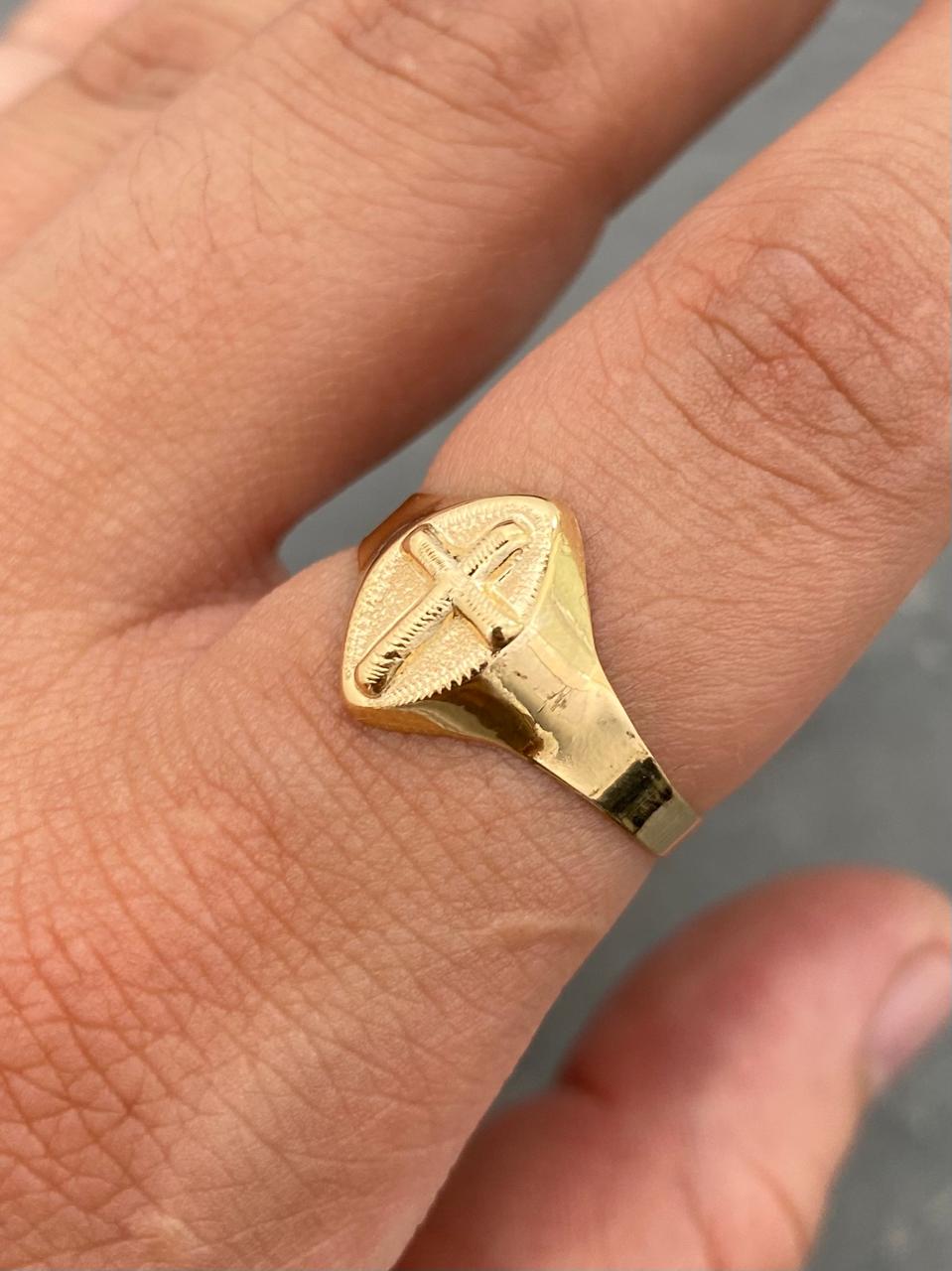 Anillo Cruz 1.5gr / Talla 9 / Oro Amarillo Nac B
