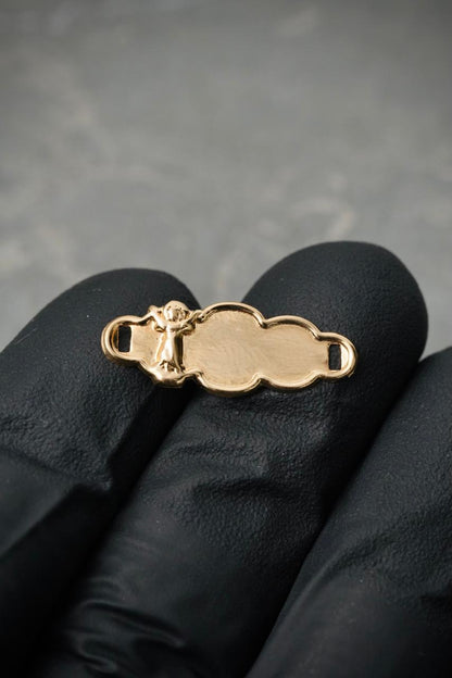 Herraje placa divino niño 0.55gr / Largo 2.2cm — Oro Amarillo