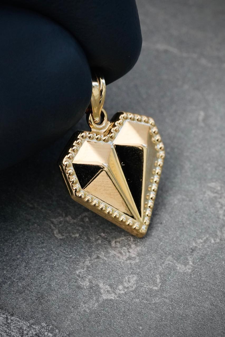 Dije Corazon 1.2gr / 2.1cm / 14.8mm — Oro Amarillo