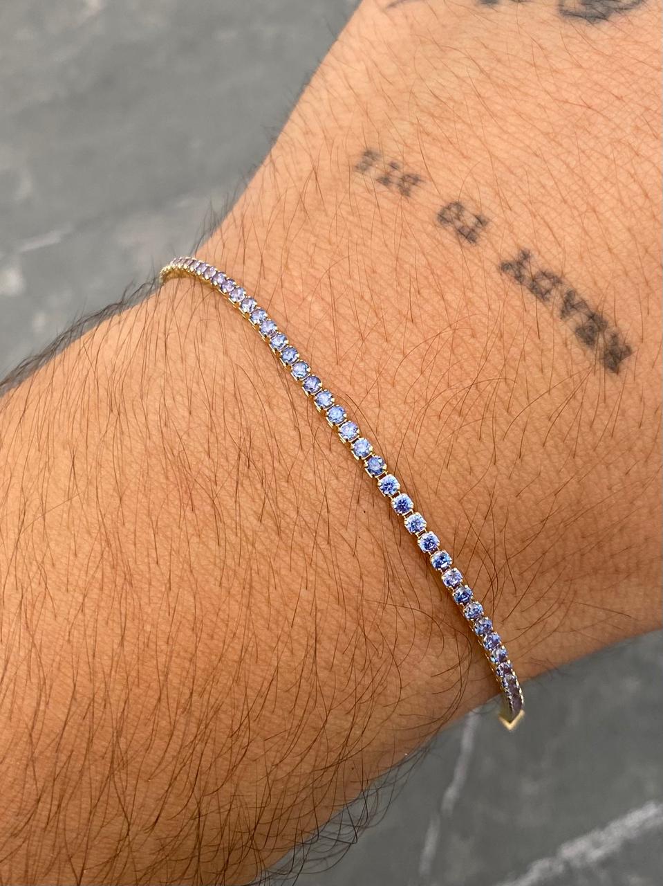 Pulso Tenis con Swarovski Azul 2.5gr / 18cm / 1.8mm — Oro Amarillo