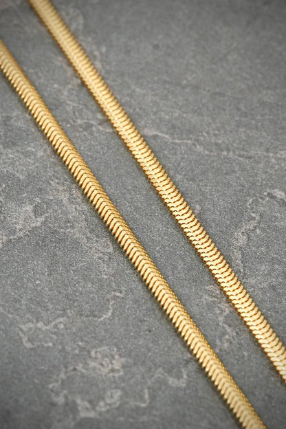 Cadena Veneciana Especial 4.8gr / 45cm / 2.1mm — Oro Amarillo