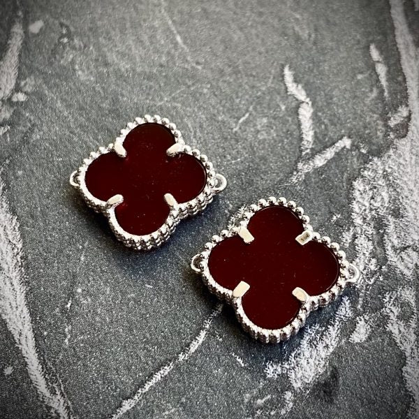 Herraje lucky clover 1.5gr / Oro Blanco lucky B