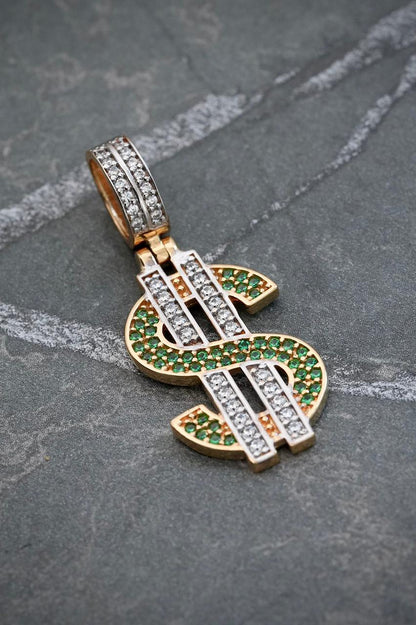 Dije signo peso con swarovski verde y blanco 3.55gr / Largo 3.3cm — Oro Amarillo
