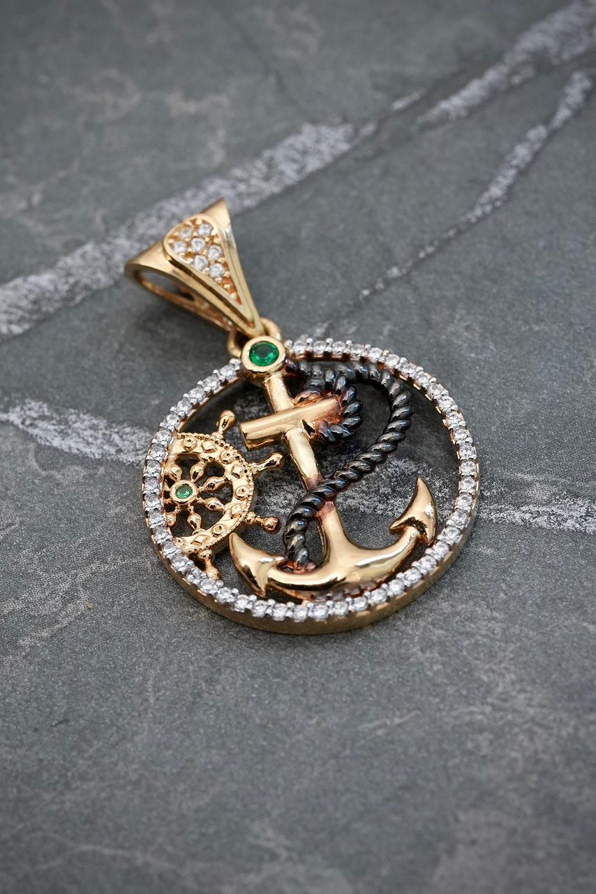 Dije ancla con swarovski verde y blanco 4.3gr / Largo 3.2cm — Oro Amarillo