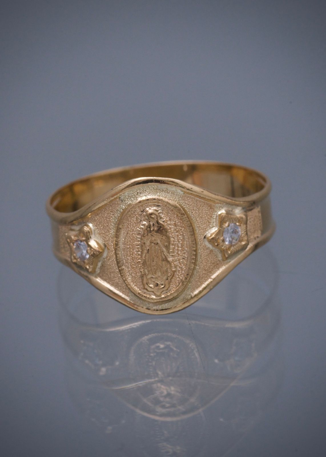 Anillo virgen de guadalupe 2.6gr / Talla 9 3/4 / Oro Amarillo Nac P