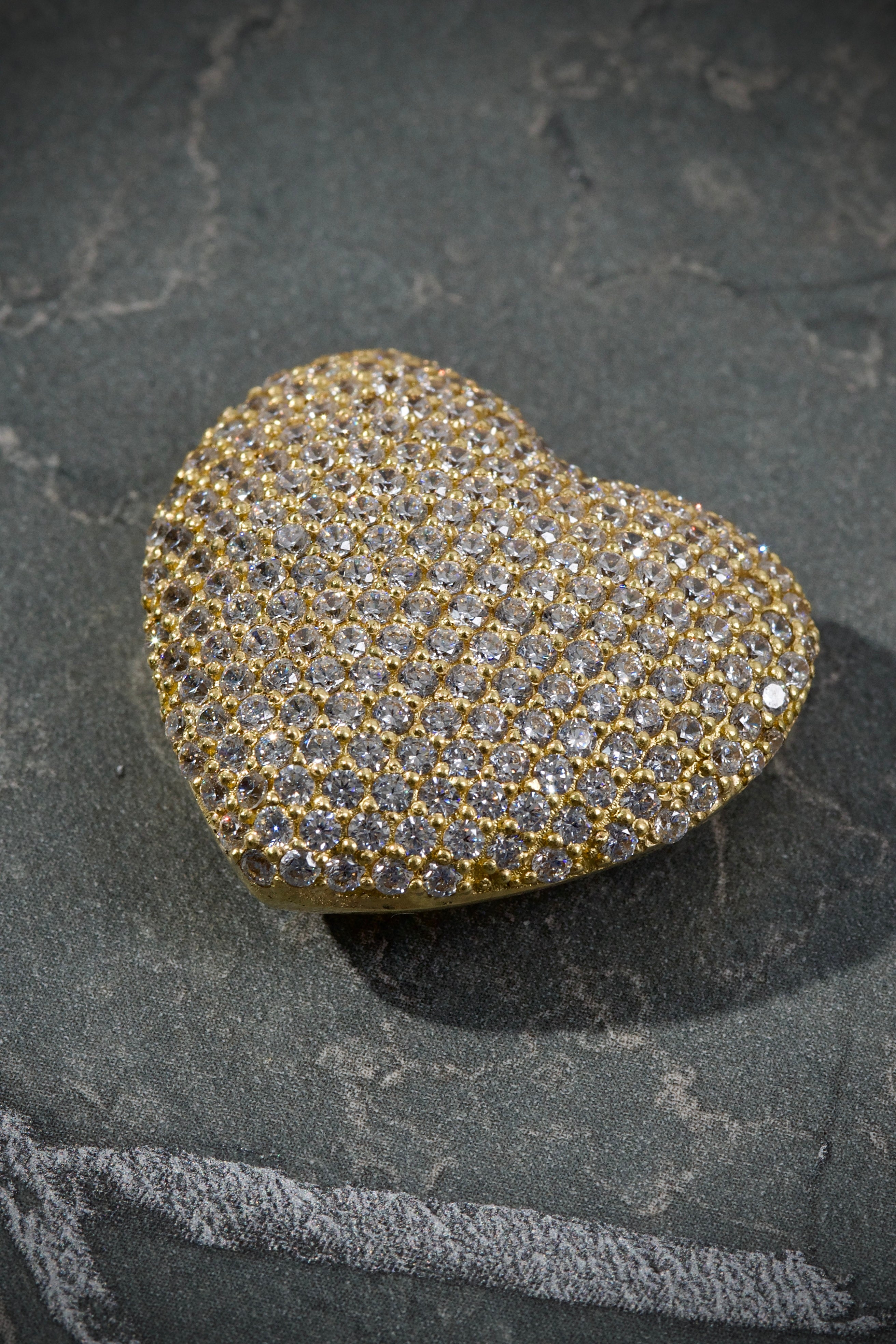 Dije de corazon 15.75gr / 2.5cm / Oro Amarillo Nac M
