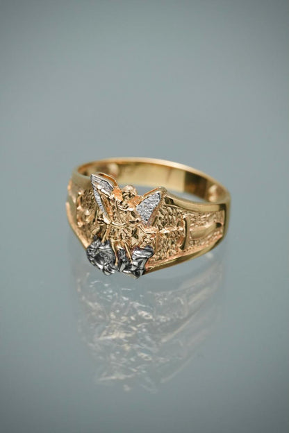 Anillo Arcangel san miguel 5.05gr / Talla 11 1/4 — Oro Amarillo
