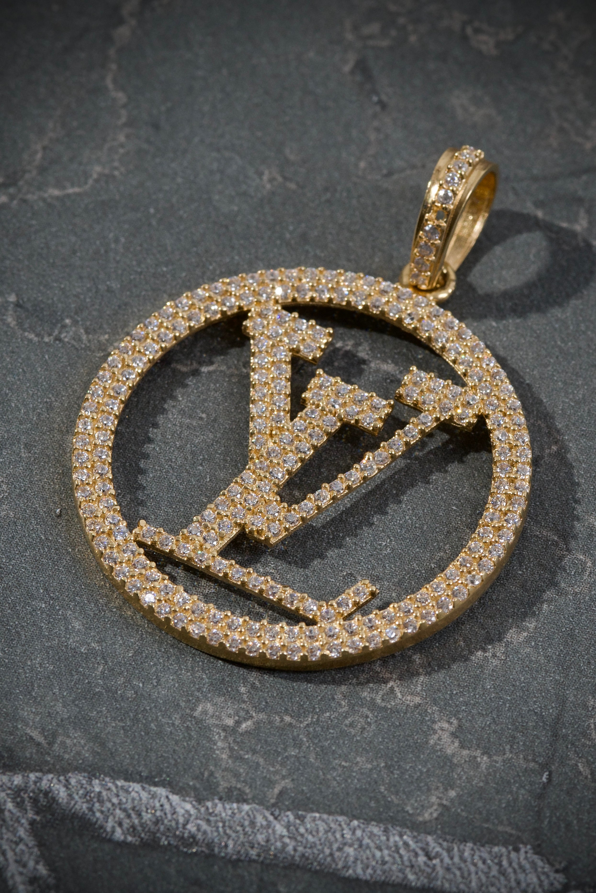Dije medalla lv 4.1gr / 3.9cm / Oro Amarillo Nac M