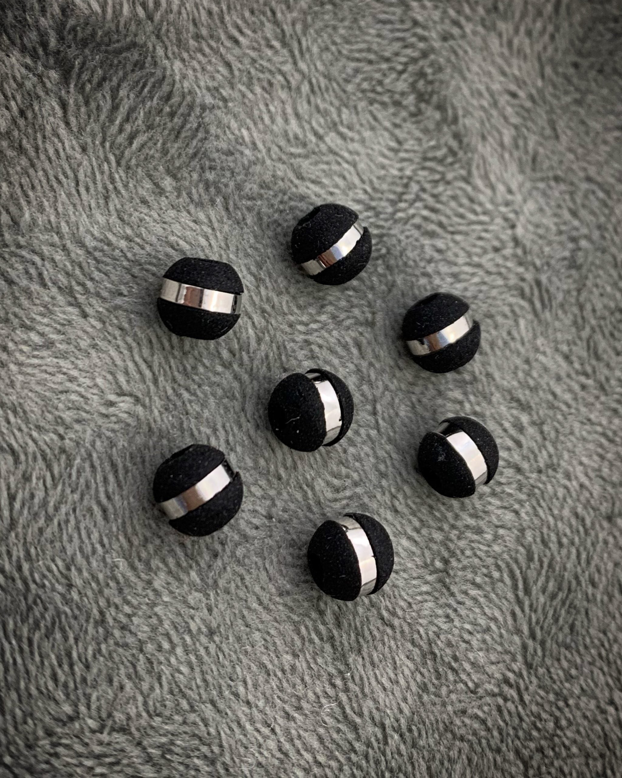 Neoro negro 6mm 1 raya 0.06gr / Oro Blanco Nac B