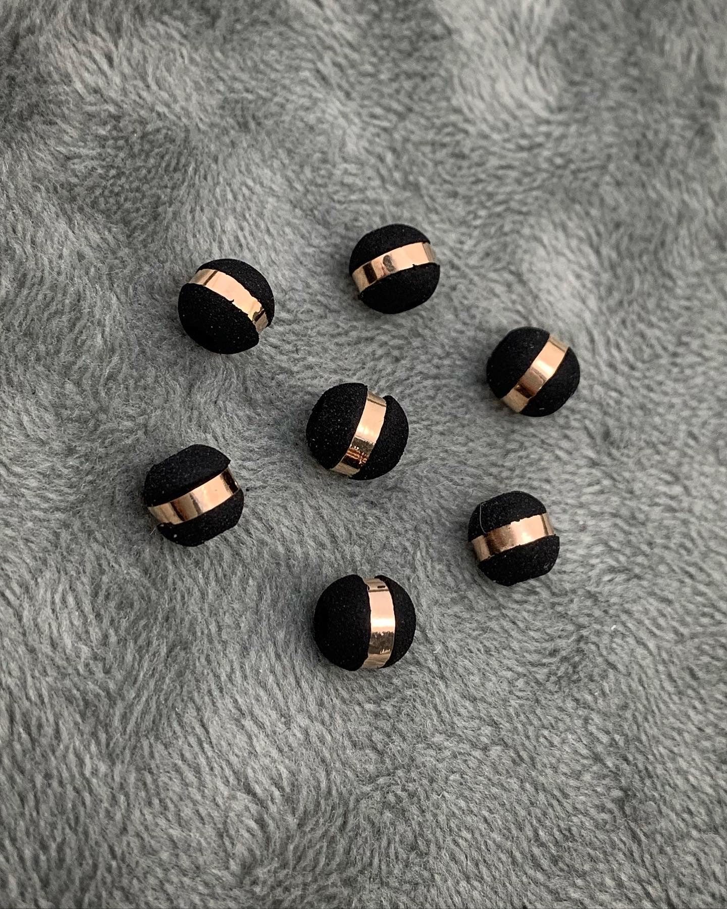 Neoro negro 6mm 1 raya 0.06gr / Oro Rosado Nac B