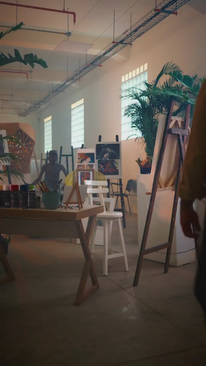 Cargar video: El joven talento del reggaetón que ha conquistado Colombia confía en Bracarli para sus momentos más especiales y presentaciones en vivo.