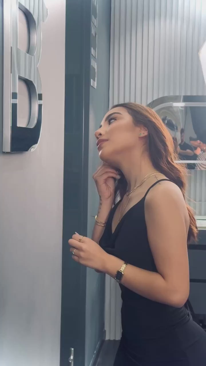 Cargar video: El rey del reggaetón colombiano confía en Bracarli para sus joyas más exclusivas.