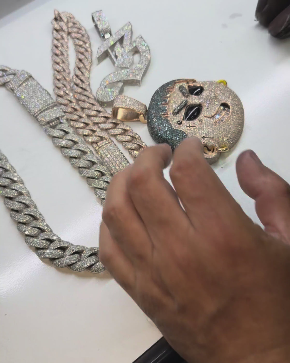 Cargar video: 