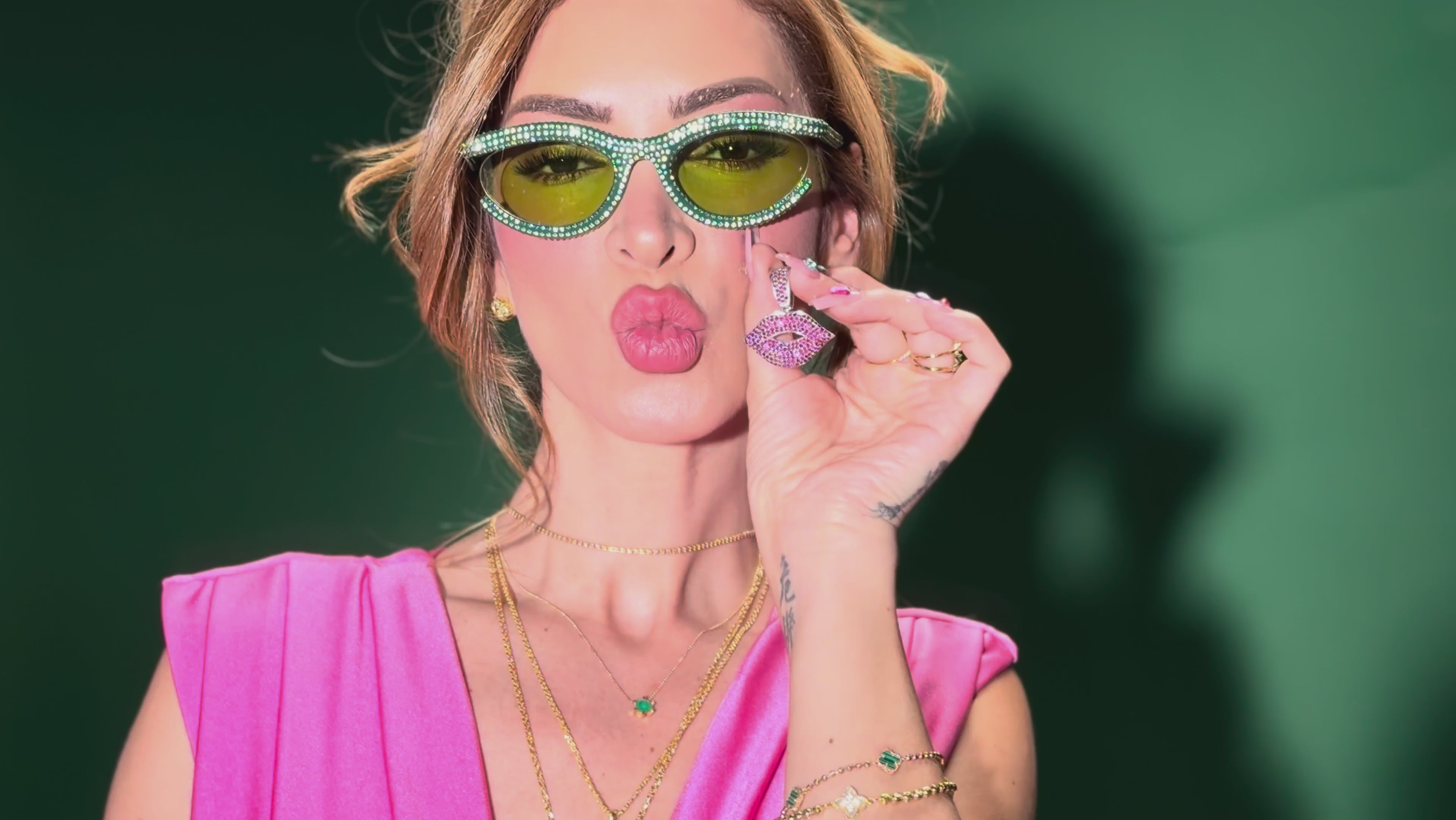 Cargar video: 