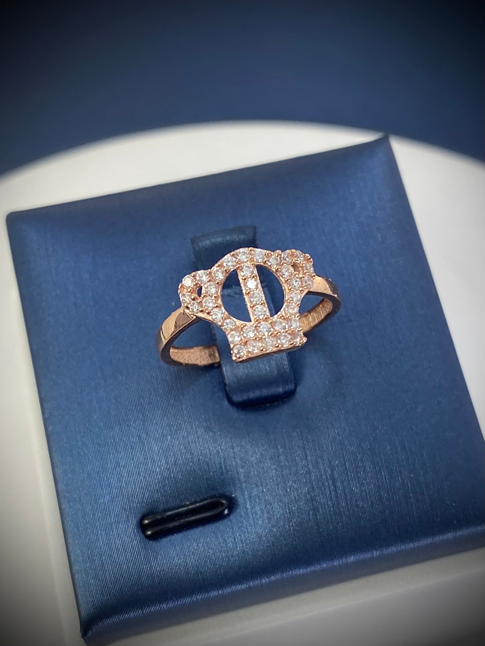 Anillo con swarovski blanco 1.9gr / Talla 6 1/4 Oro Rosado Nac B