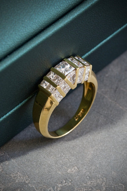 Anillo con diamantes 9.25gr Talla 9 1/4 Oro Amarillo (Joya) M