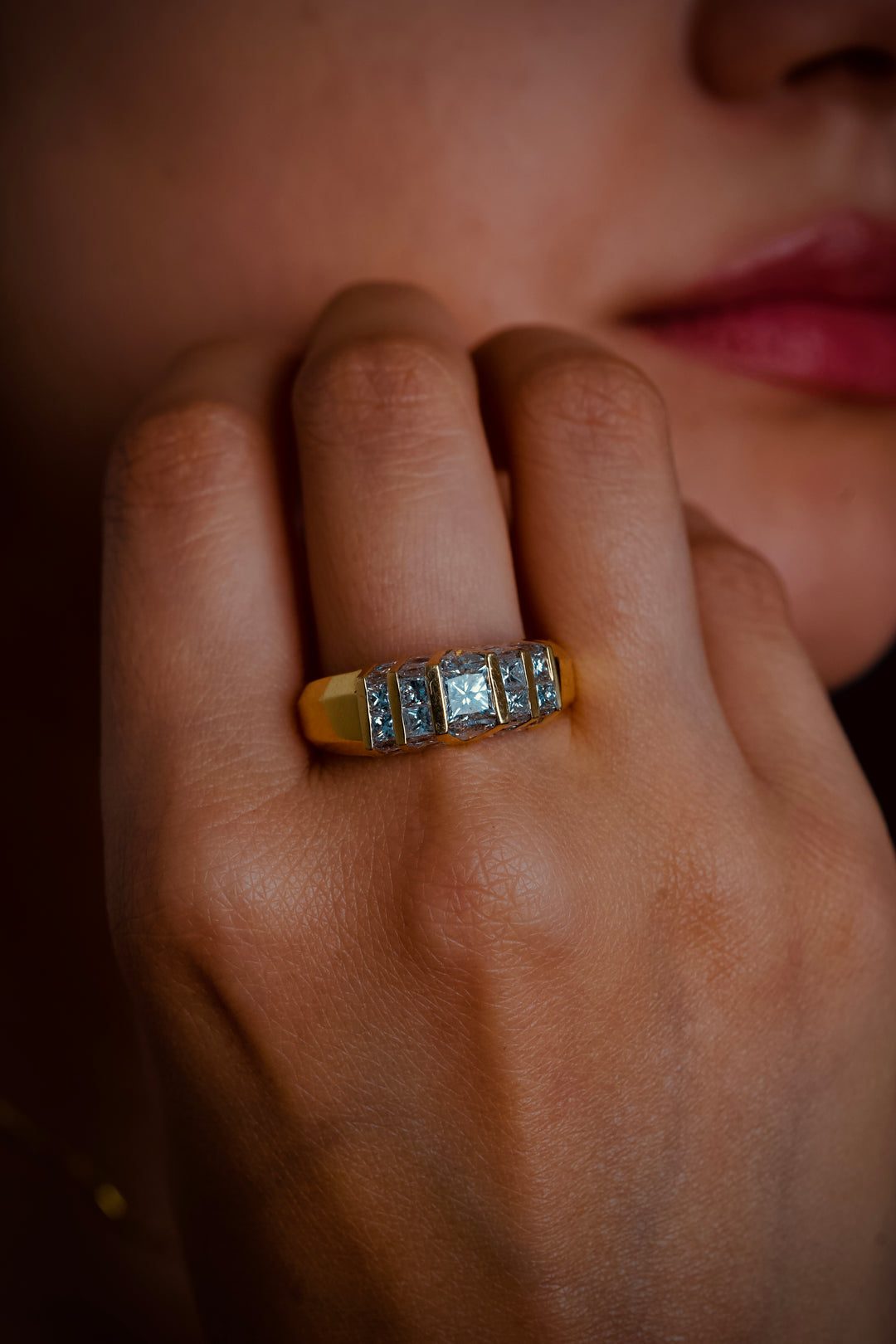 Anillo con diamantes 9.25gr Talla 9 1/4 Oro Amarillo — Oro Amarillo