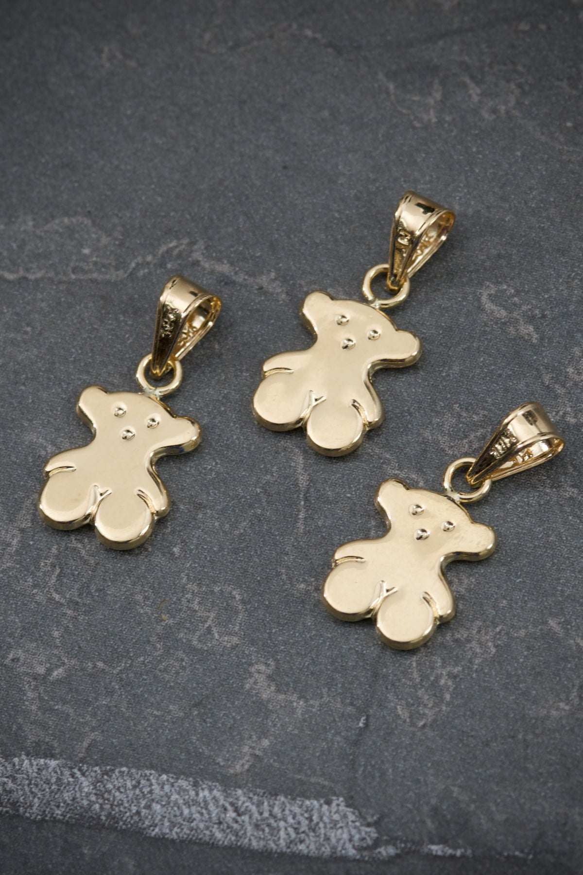 Dije Oso Th 0.45gr / 1.7cm / 8.3mm — Oro Amarillo